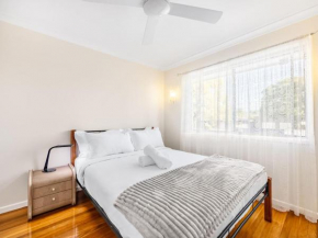 Peaceful 3BR Comfy Unit Sunnybank near Everything